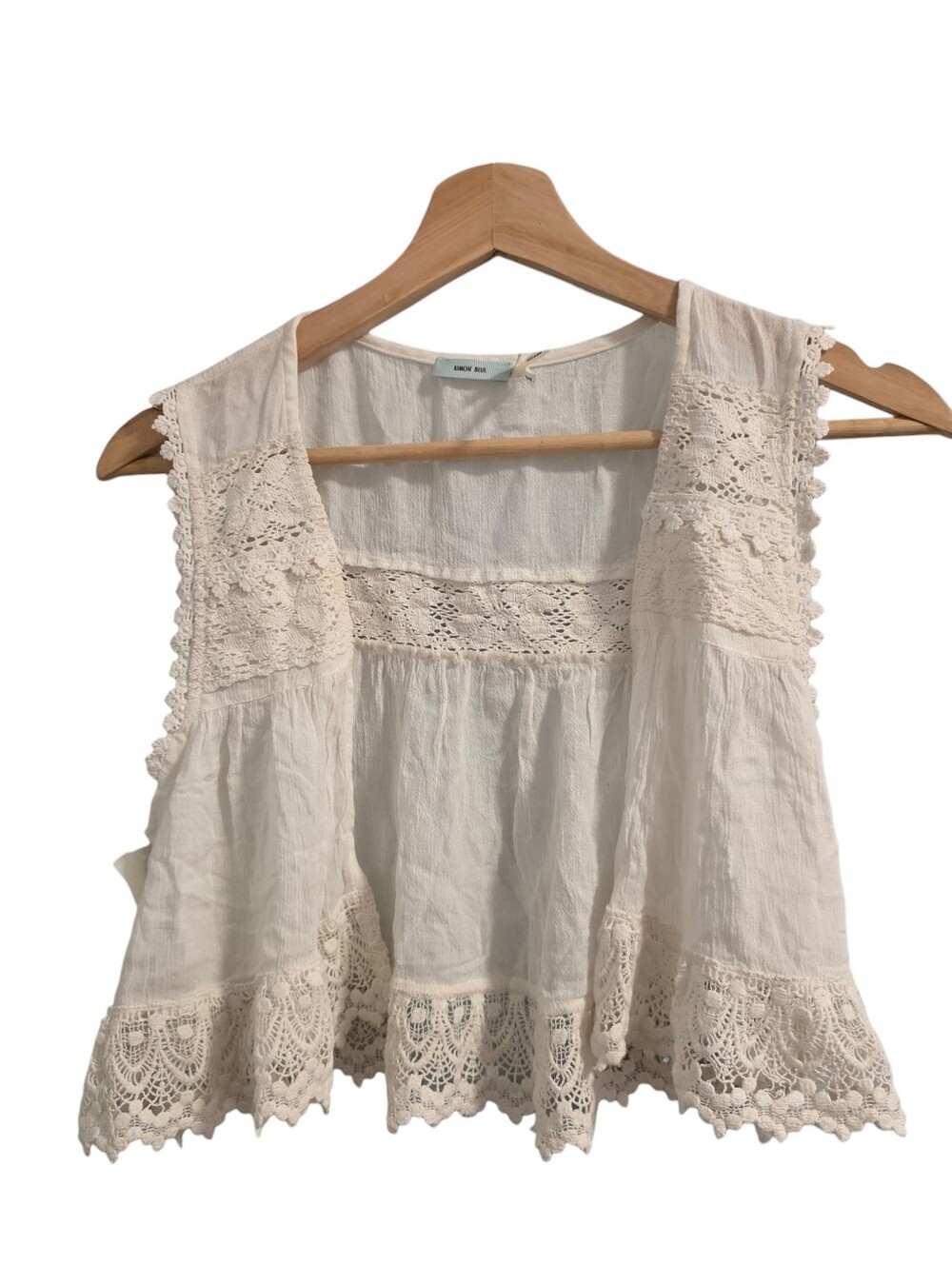 Kimchi Blue NWT Ivory Lace Boho Cottagecore Cropped Open Front Vest Size Small
